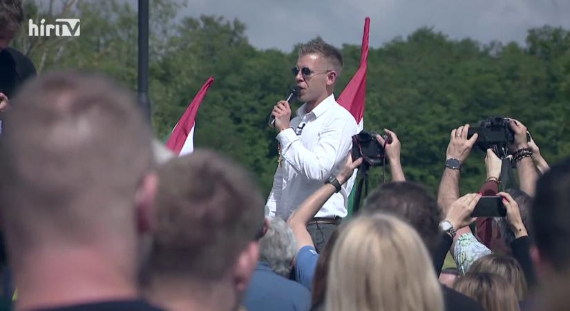 Ilyen a tiszás „szeretetország”: sortűzről és akasztásról fantáziálnak a párt egyik csoportjában