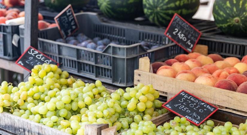 Itt a legjobb palacsinta receptje:a tatabányai piacon találtuk meg a hozzávalókat, mondjuk az árakat