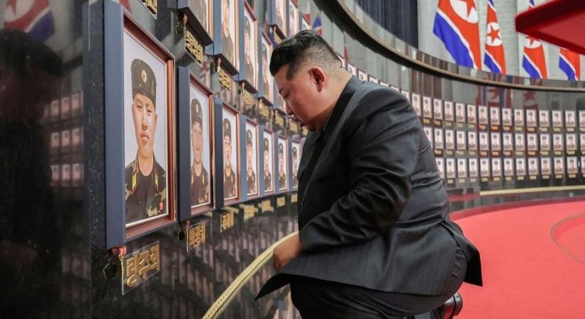Kim Dzsongun szíve megszakad az Ukrajnában elesett észak-koreai katonákért