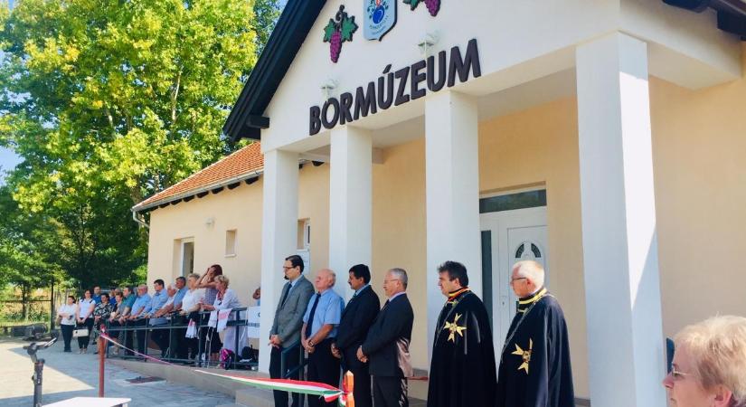 Ilyen lett az uniós forrásból felújított Bormúzeum Hosszúpályiban