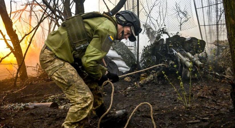Megállíthatatlanul tör előre az orosz hadsereg: újabb donyecki településeket foglaltak el