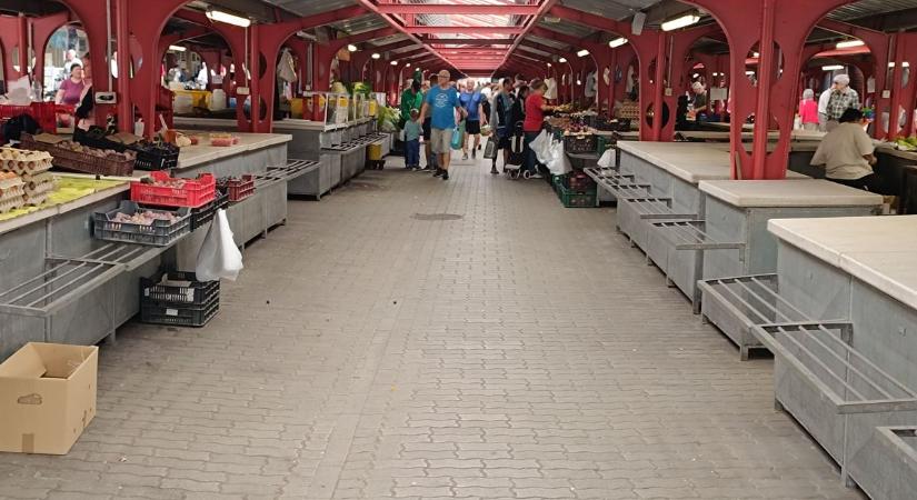 A megosztott dunaújvárosi piac