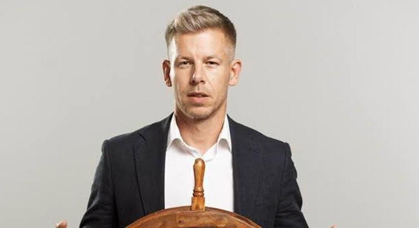 Magyar Péter horvát szigetre szálló magánrepülőgépről írt