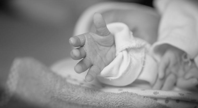 Brutális részletek a nagydorogi csecsemőgyilkosságról – kiderült, mi történt a kisfiúval a halála előtt