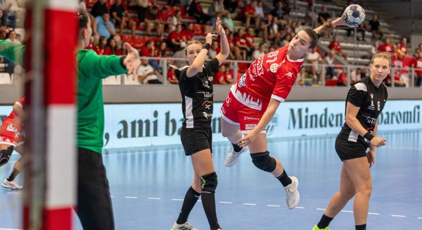 Nagy győzelmet aratott a DVSC Schaeffler, döntőben a lányok!