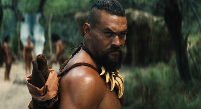 Jason Momoa mindent elvállal, cápával birkózik az új sorozatában