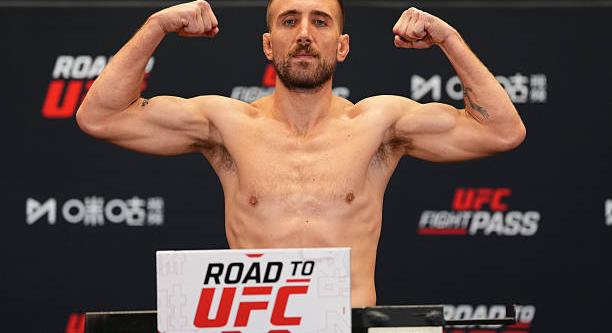 Egy újabb magyar a UFC-ben? Sebastian Szalay első menetes KO-val nyert a Road to UFC-ben