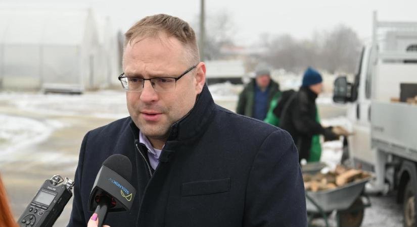 Véres falakról és padlóról osztott meg egy gyermekotthonban készült videót Györfi Mihály, Szolnok polgármestere