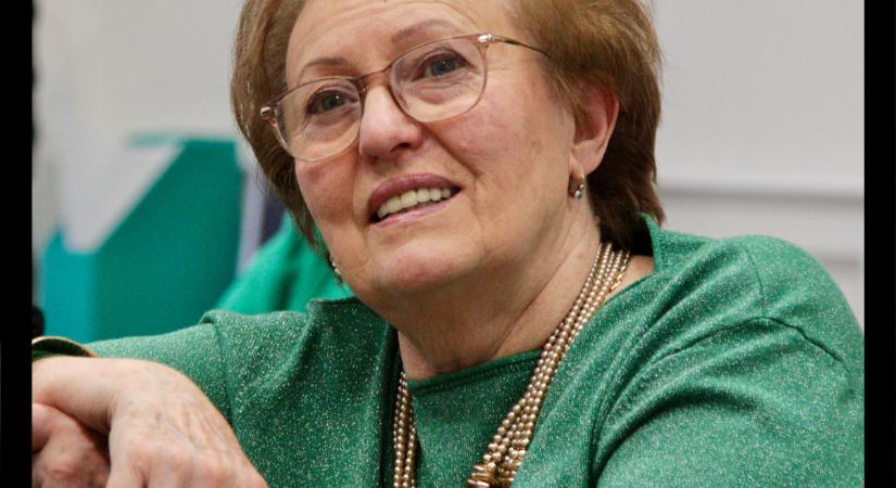 Elhunyt Dr. Harkányi Károlyné Kárpáti Mária, gyászol a Balásházy