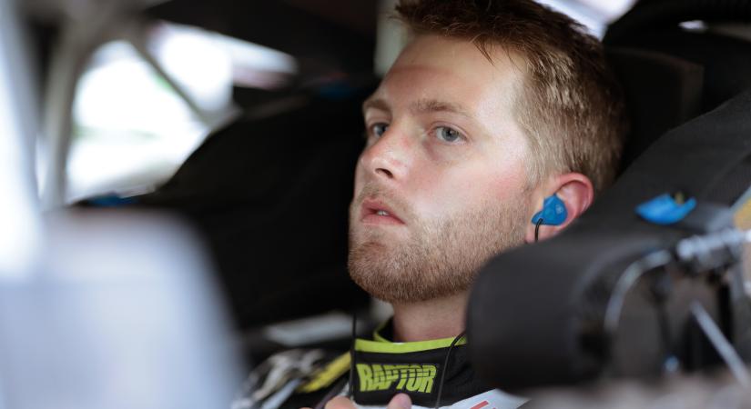 Csaláson kapták az alapszakasz-bajnokot, büntetéscunamit zúdított rá a NASCAR