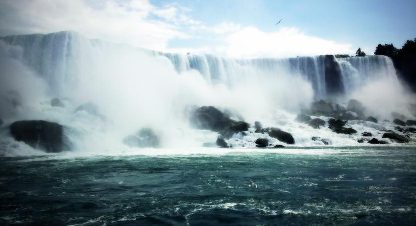 Turistabusz katasztrófa a Niagara-vízesésnél