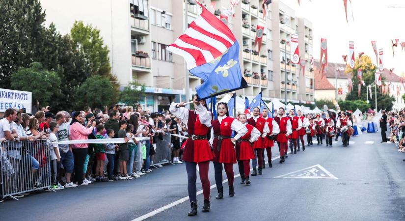 Derűlátó karneváli időjárás: egy-egy záport leszámítva semmi sem állhat a jókedv útjába