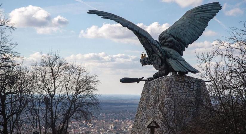 A Turul-madár története: a tatabányai jelkép, amely összeköti a magyar múltat és jelent