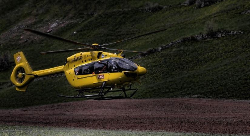 Kígyómarás miatt mentőhelikopter szállított kórházba egy gyereket a magyarok kedvelt nyaralóhelyén