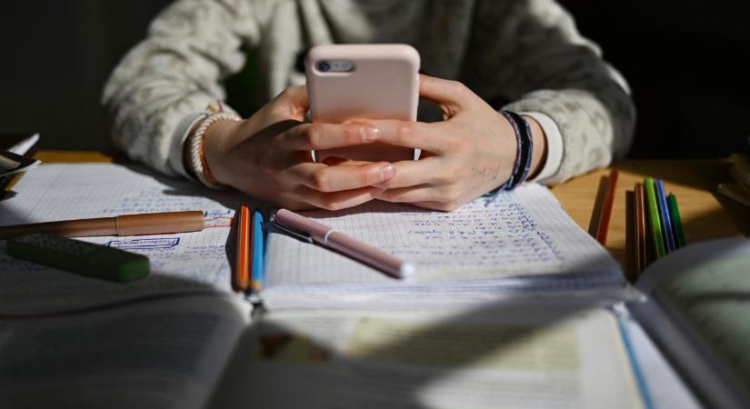 „Az, hogy minket hogyan érzékelnek a digitális világban, lényegében a saját valóságunkká is válik”