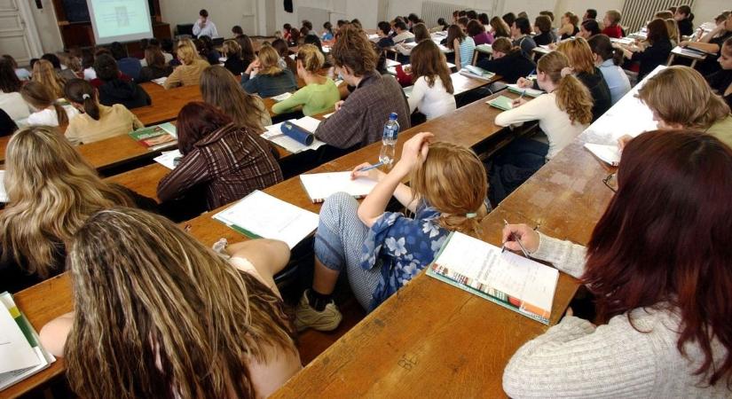 Ösztöndíjpályázatot hirdetett a hajdú-bihari település a hallgatóinak