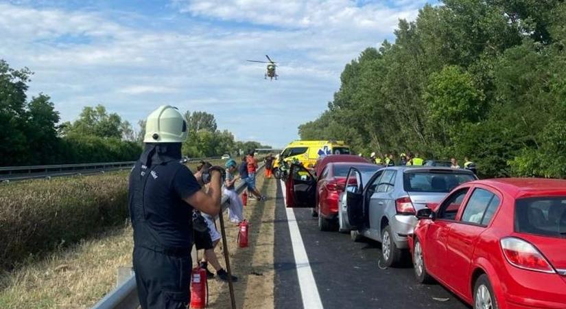 Nagyon húzza ma az a bizonyos ág az M7-es autópályát