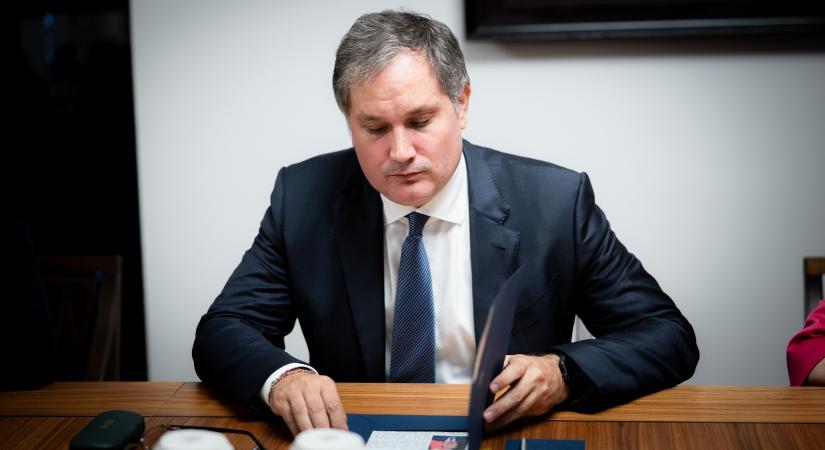 Nagy Mártonnak távoznia kell a kormányból?