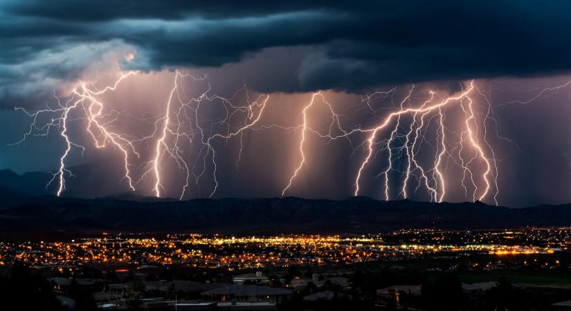 Halálos vihar tombolt Magyarország mellett, többen meghaltak