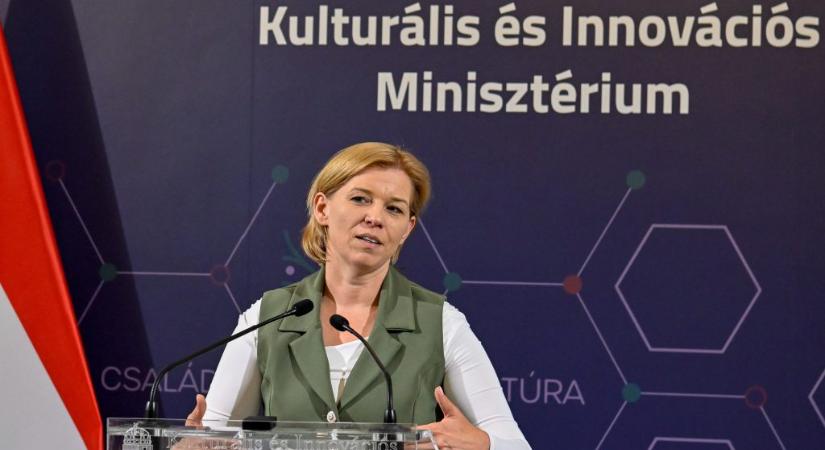Kulturális államtitkár: A fellépők tudatos uszítása miatt van a mocskosfideszezés a koncerteken