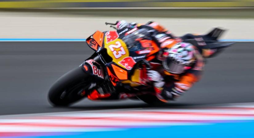 A MotoGP-legenda nem adott esélyt az ellenfeleknek a Balaton Parkban