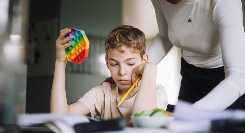 Tanévkezdés ADHD-val: mi segít a gyereknek és a családnak?