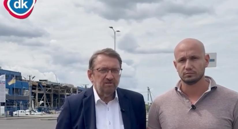 Rónai Sándor és Komáromi Zoltán: Magukra hagyott magyarok Munkácson – így néz ki Putyin bombázása után a város