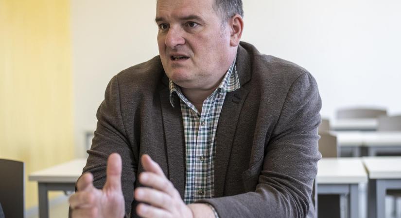 Az oroszoknak akkor sem kell a béke, ha újrarajzolják Ukrajna határait, a kínaiak érdeklődve figyelik az amerikai bűvészmutatványt