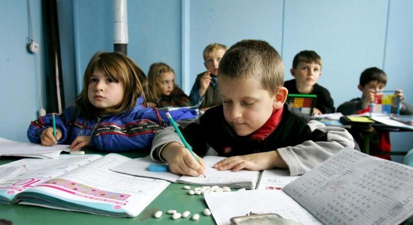 Iskolakezdés Szerbiában - annyiba is kerülhet, mint a minimálbér