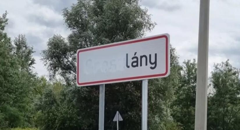 Eltüntették az orosz szót egy magyar település nevéből Sulyok Tamás posztja után