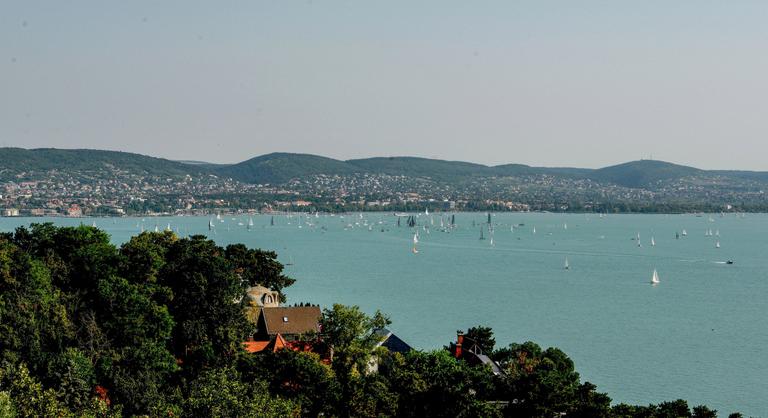 Kongatják a vészharangot a Balatonnál: a teljes kiszáradás fenyegeti a magyar tengert