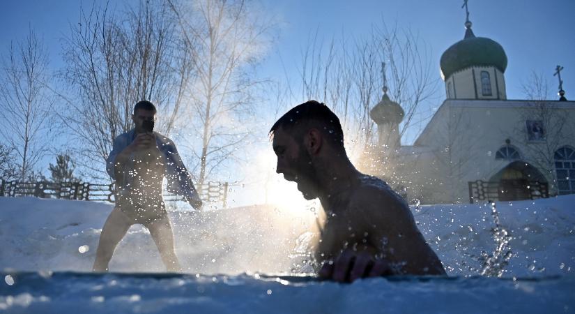 A vízkeresztet ünneplik az ortodox keresztények