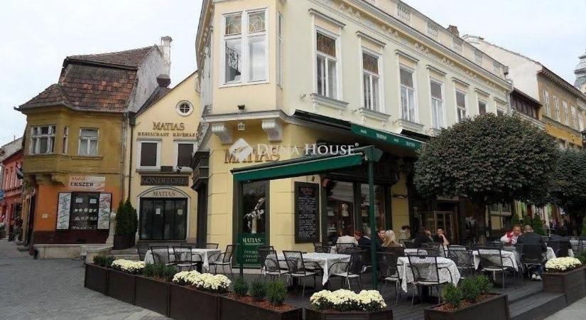 Eladó a volt Patio, a győri belváros patinás épülete, mutatjuk, mennyi legyen a zsebében a vevőnek