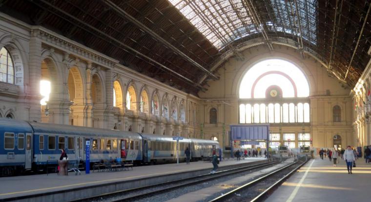 Hétfőtől egy hónapra bezárják a Keleti pályaudvart