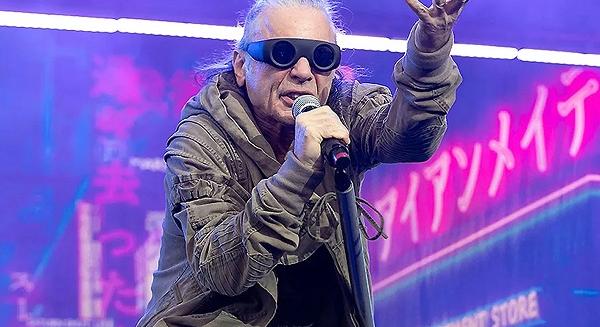 Bruce Dickinson szerint Simon Dawson stabilitást hozott az Iron Maiden koncertjeibe