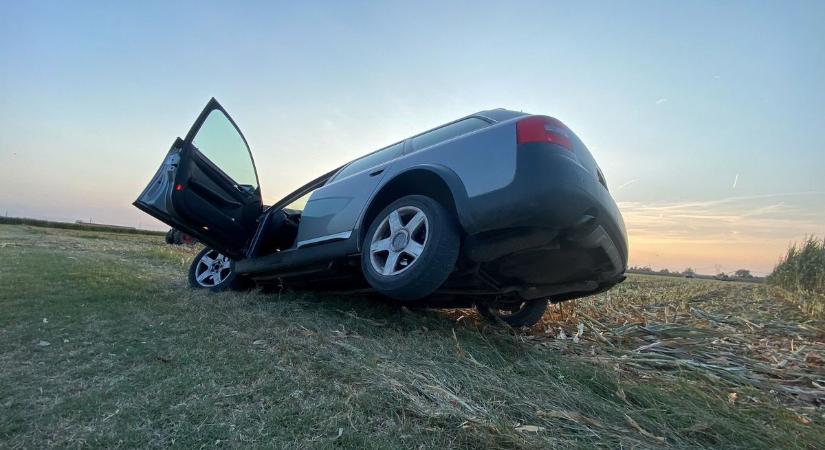 Hatalmas baleset az M4-esen, feszítővágót is be kellett vetni a mentésnél