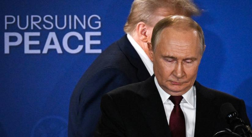 Trump Putyinnal és templomszállítás a hét képein