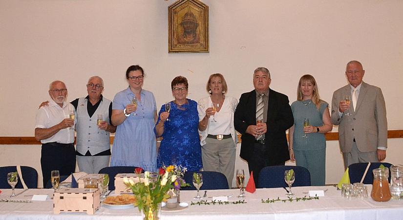 Győrújbarát-francia testvértelepülés: Negyedszázada barátkoznak
