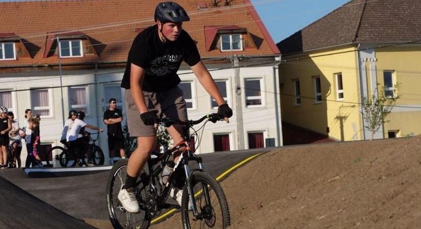 Új pumpapálya szolgálja a mozogni vágyókat a hajdú-bihari településen