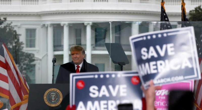 Trump több tucat embernek adhat elnöki kegyelmet utolsó hivatali napján