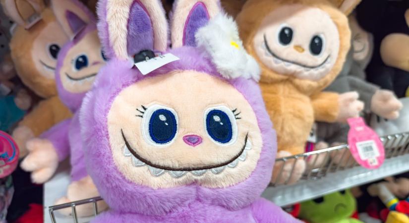 Döbbenetes sikert hozott a kínai Labubu, az eladásokkal már a Legót is utolérheti