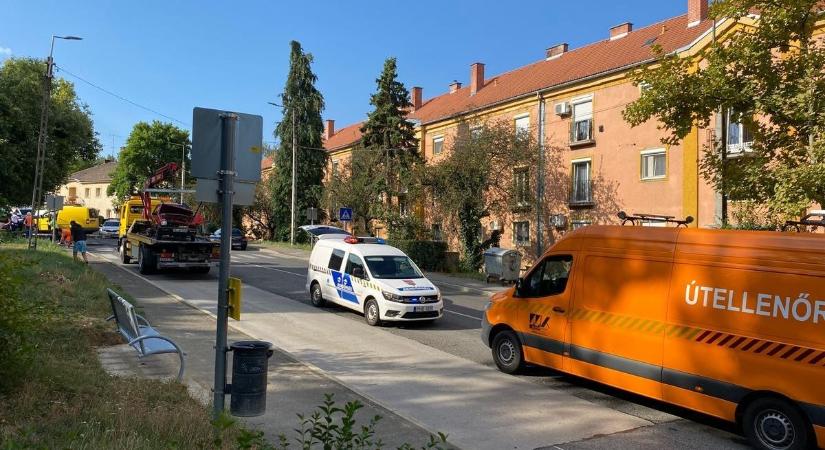 Dráma a 6-os úton: vadgázolás, súlyos karambol és teljes útzár bénította a forgalmat