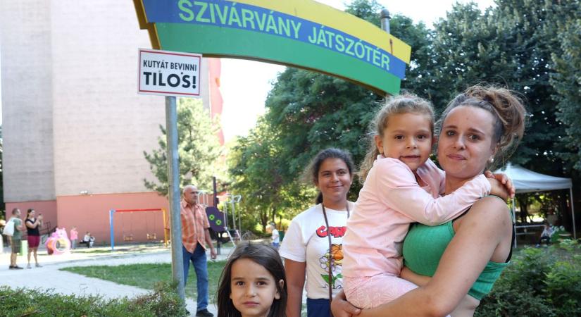 Emberségből jeles – az összefogás ereje is megmutatkozott a játszótér felújítási ünnepségen