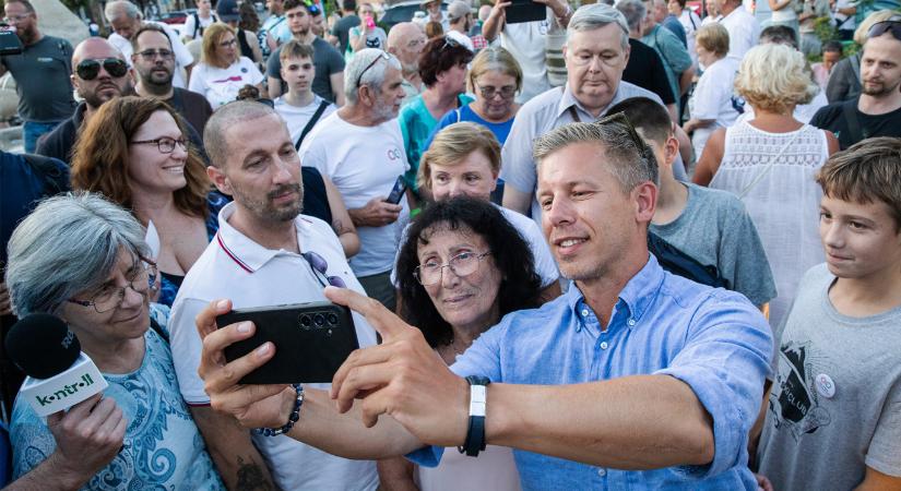 Az egyszemélyes pártok kora