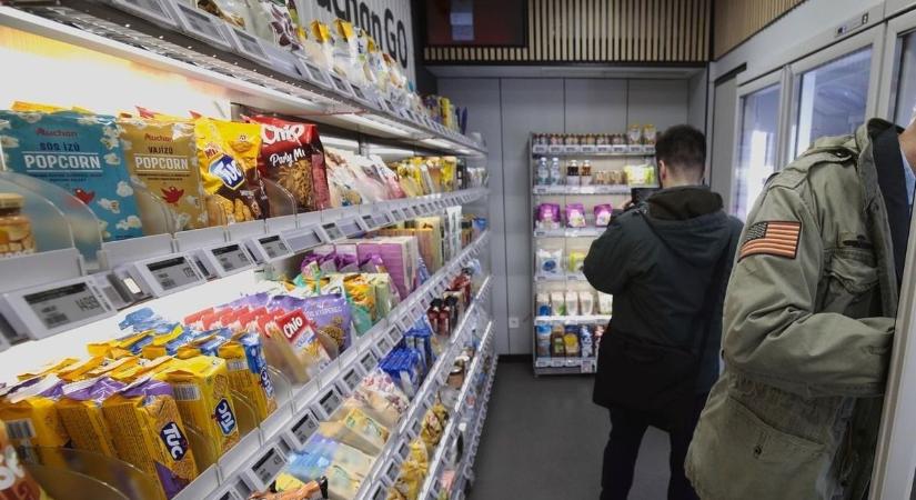 Sorra tűntek el a dolgok a ceglédi boltokból, fantomszerű besurranó nyomára bukkantak