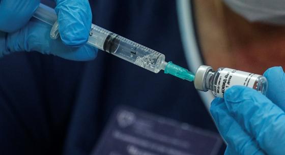 Az oroszok szerint új vakcinájuk hatékonysága 100 százalékos