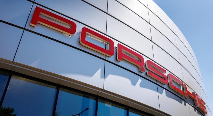 Tömeges elbocsátások a Porsche akkumulátorgyárában