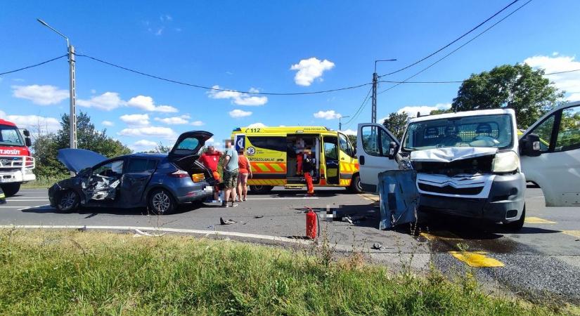 Hatalmas baleset volt Hajdú-Biharban, többen is kórházba kerültek
