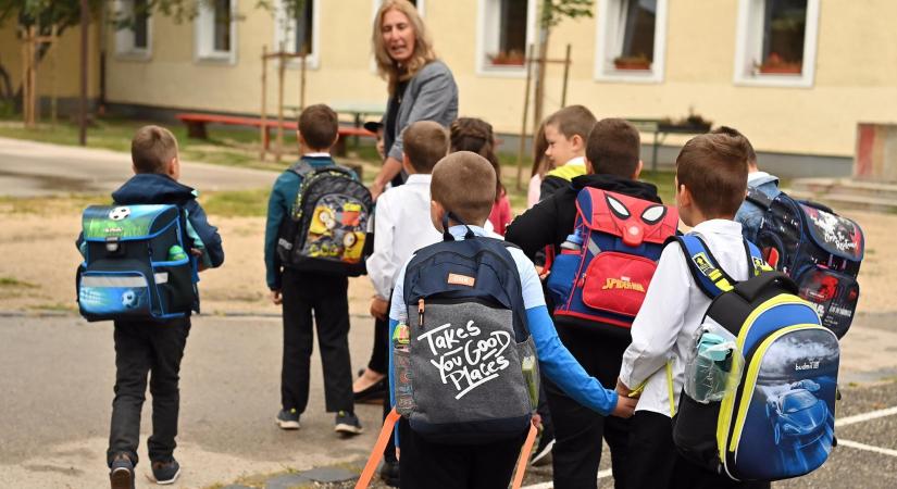 Kötelező részt venni a tanévnyitó ünnepségen?