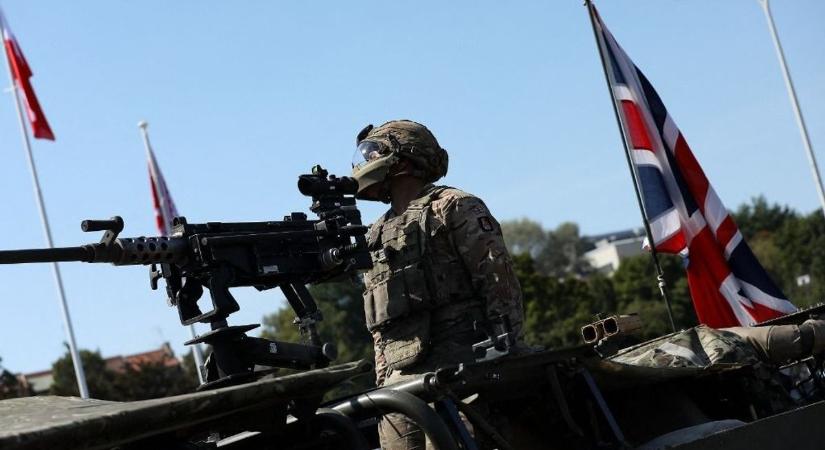 Óriási botrány körvonalazódik a NATO egyik legerősebb államában: használhatatlanok a harckocsik, leállították a drónfejlesztést